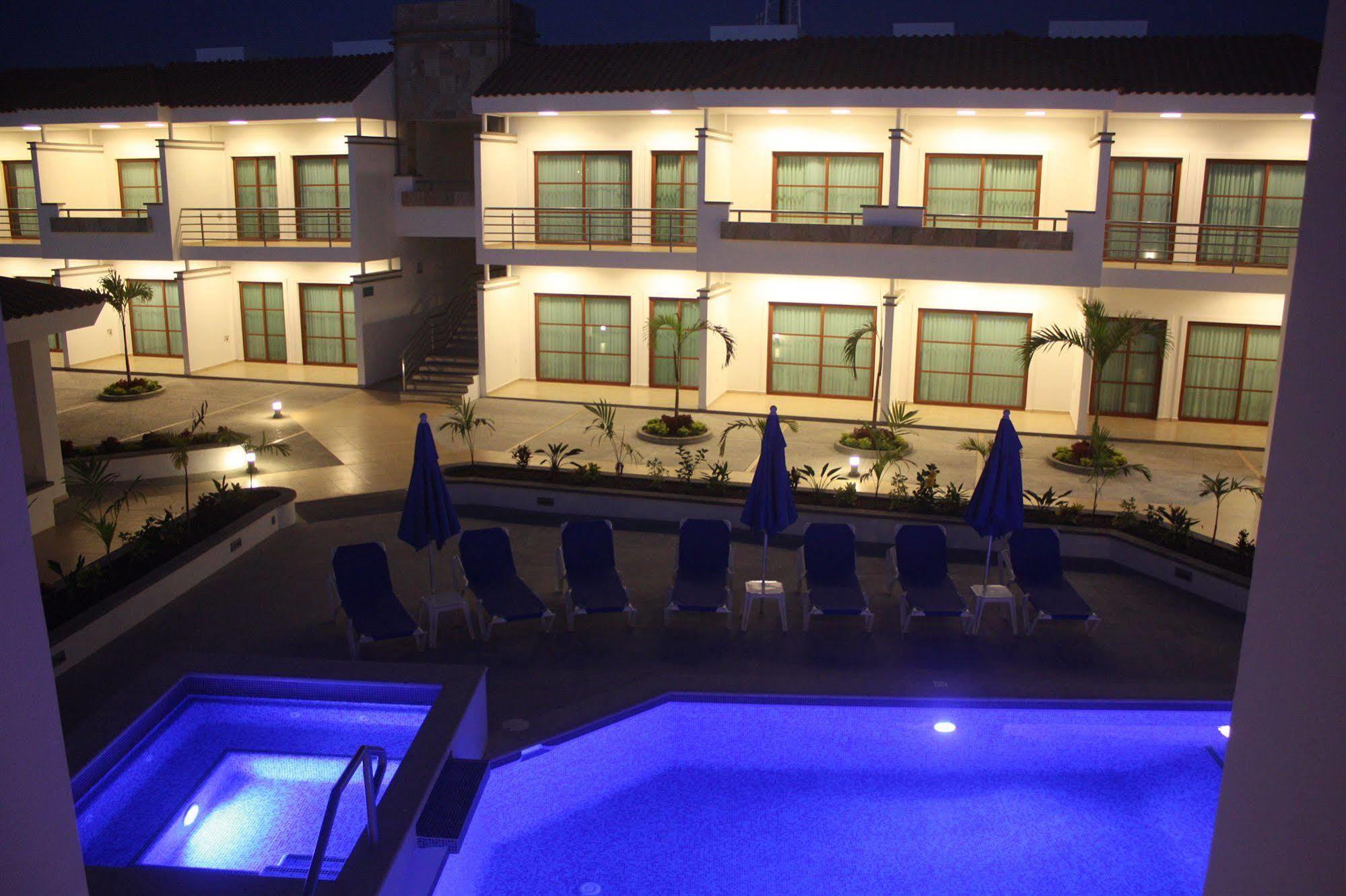 MARENA Suites&Apartments Mazatlán Extérieur photo
